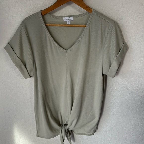 Olivia Sky Tops - Olivia Sky Ribbed Front Tie Top‎